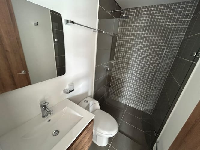 Apartamento de 2 alcobas en arriendo en Mayorca, Envigado, 74 m² · foto 8 de 11