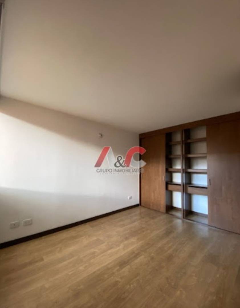 Apartamento en venta en San Jose, Mosquera · foto 8 de 17