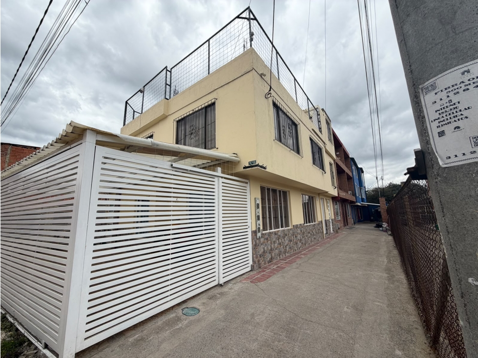 Casa en venta en Julio Rincon Et. I, Cajicá · foto 2 de 24