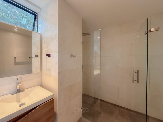 Casa de 4 alcobas en venta en El Esmeraldal, Envigado, 400 m² · foto 3 de 24