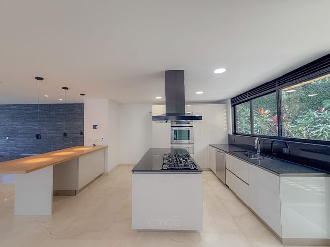 Casa de 4 alcobas en venta en El Esmeraldal, Envigado, 400 m² · foto 7 de 24