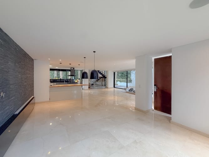 Casa de 4 alcobas en venta en El Esmeraldal, Envigado, 400 m² · foto 9 de 24