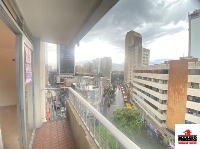 Oficina en arriendo en La Candelaria, Medellín, 25 m² · foto 8 de 12