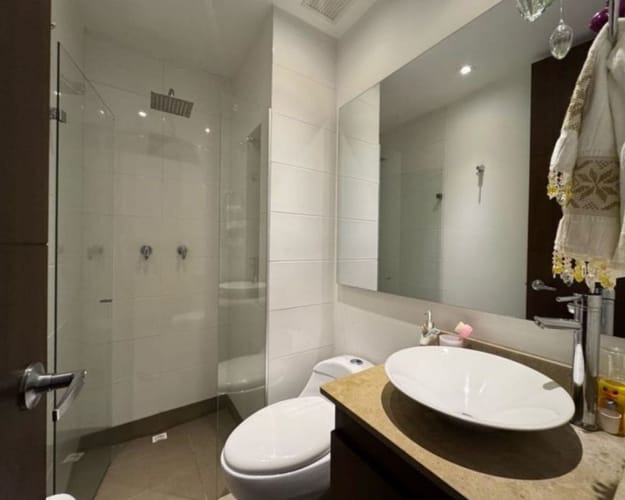 Casa de 3 alcobas en venta en Loma El Atravesado, Envigado, 210 m² · foto 12 de 14
