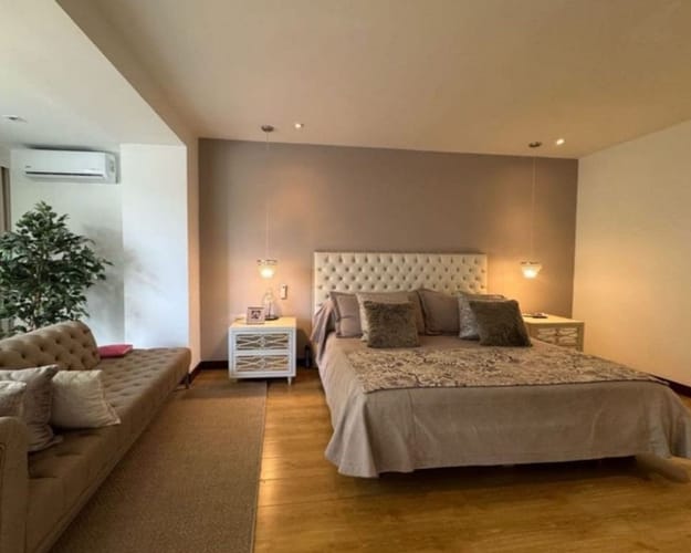 Casa de 3 alcobas en venta en Loma El Atravesado, Envigado, 210 m² · foto 10 de 14