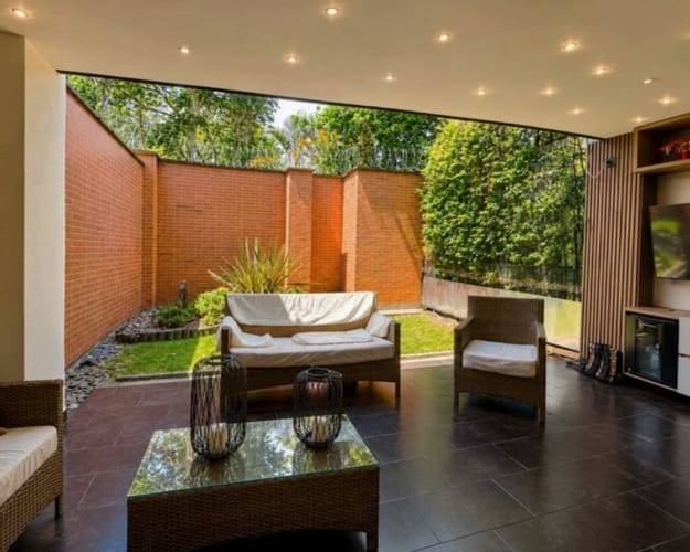 Casa de 3 alcobas en venta en Loma El Atravesado, Envigado, 210 m² · foto 14 de 14