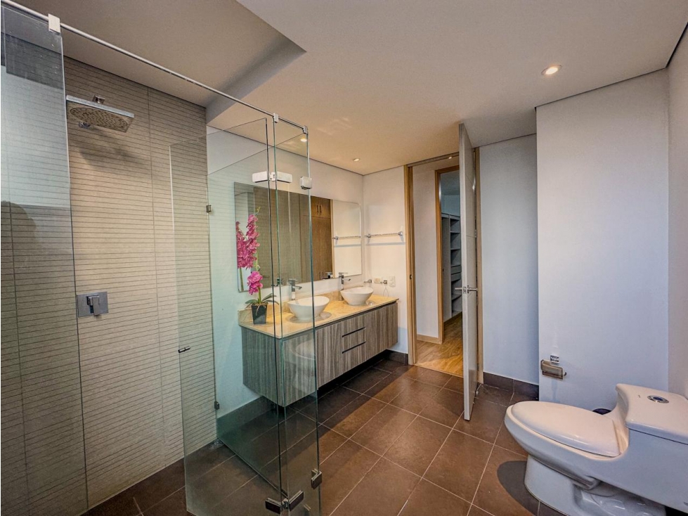 Apartamento en arriendo en El Poblado, Medellín · foto 12 de 24