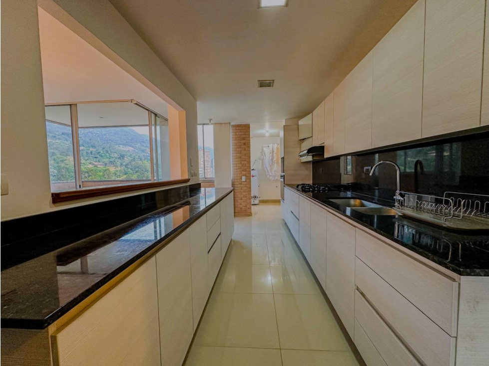 Apartamento en arriendo en El Poblado, Medellín · foto 20 de 24