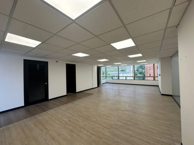 Oficina en arriendo en Calima, Cali, 150 m² · foto 12 de 16