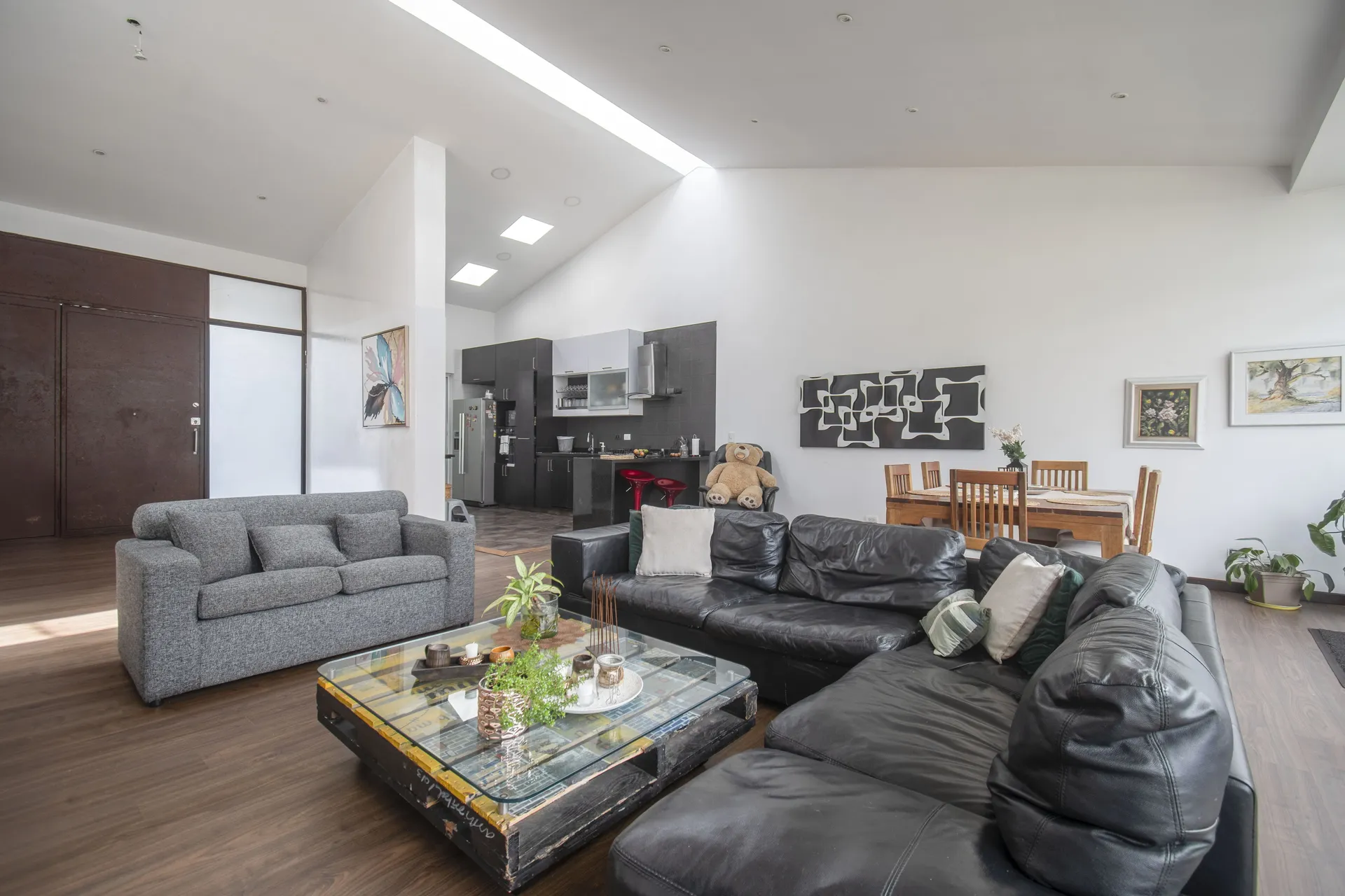 Casa en venta en Niza, Bogotá · foto 3 de 19