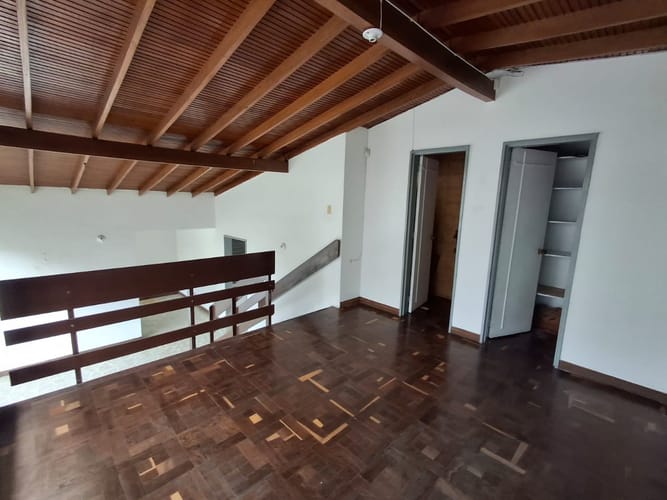 Local en arriendo en Las Acacias, Medellín, 200 m² · foto 3 de 19