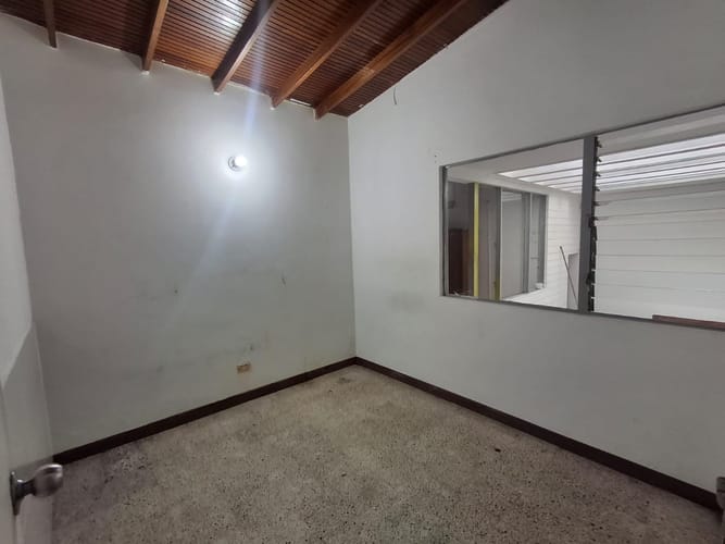 Local en arriendo en Las Acacias, Medellín, 200 m² · foto 7 de 19