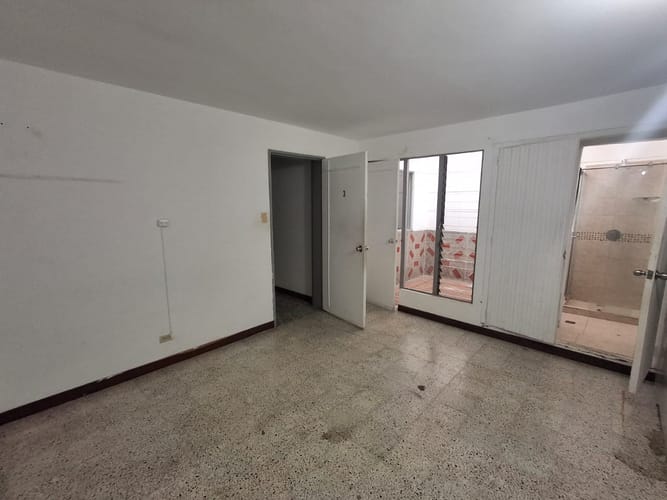 Local en arriendo en Las Acacias, Medellín, 200 m² · foto 8 de 19