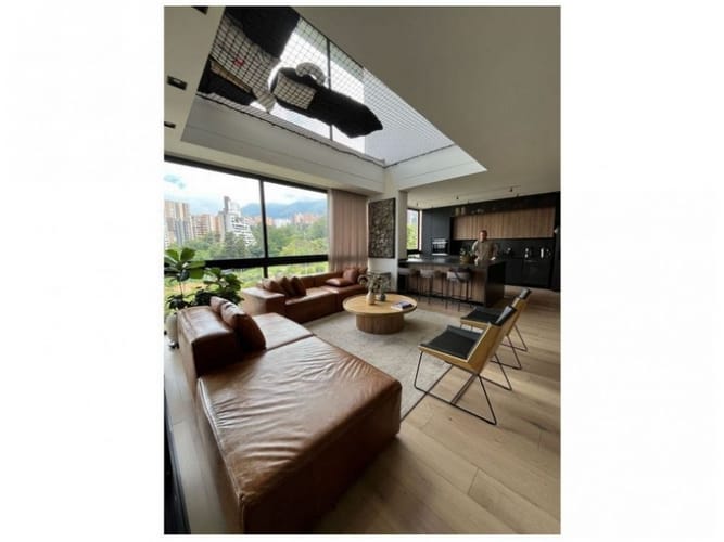 Apartamento de 3 alcobas en venta en El Diamante No. 2, Medellín, 323 m² · foto 2 de 9