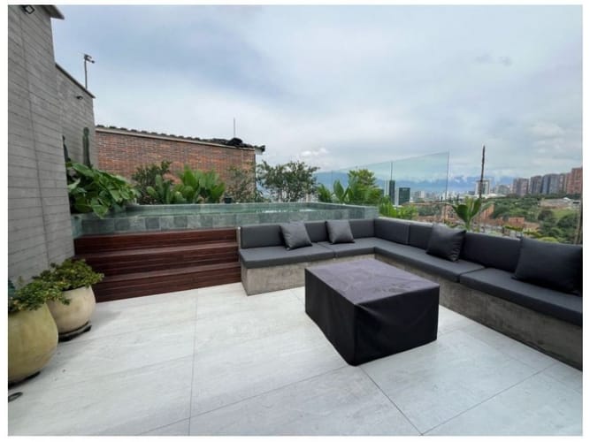 Apartamento de 3 alcobas en venta en El Diamante No. 2, Medellín, 323 m² · foto 3 de 9