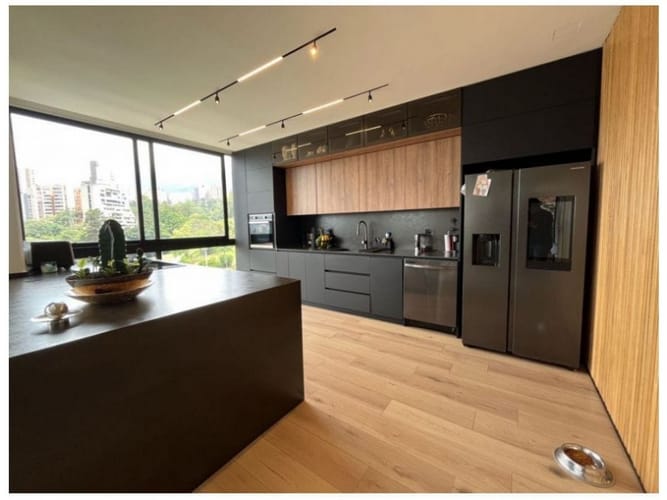Apartamento de 3 alcobas en venta en El Diamante No. 2, Medellín, 323 m² · foto 4 de 9