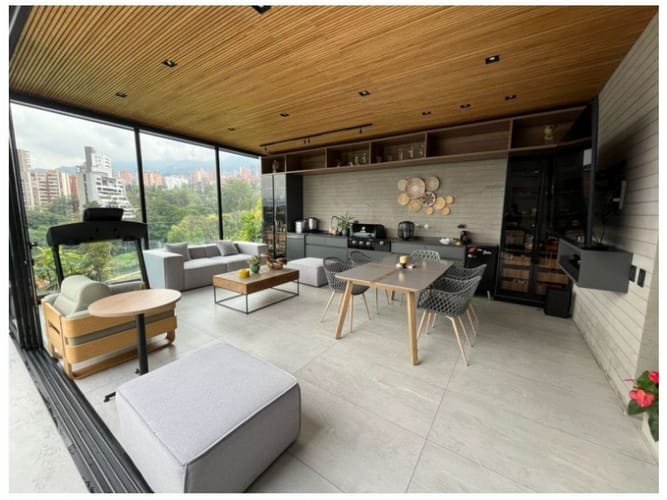 Apartamento de 3 alcobas en venta en El Diamante No. 2, Medellín, 323 m² · foto 5 de 9