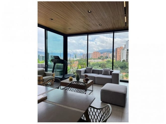 Apartamento de 3 alcobas en venta en El Diamante No. 2, Medellín, 323 m² · foto 7 de 9