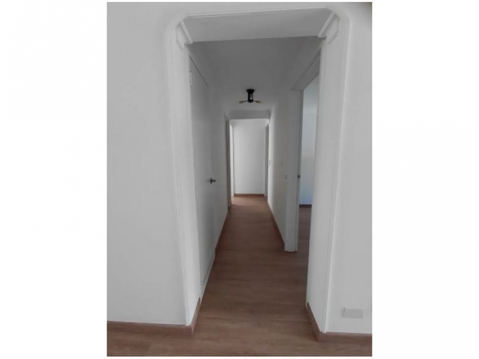 Apartamento en venta en El Poblado, Medellín · foto 3 de 8