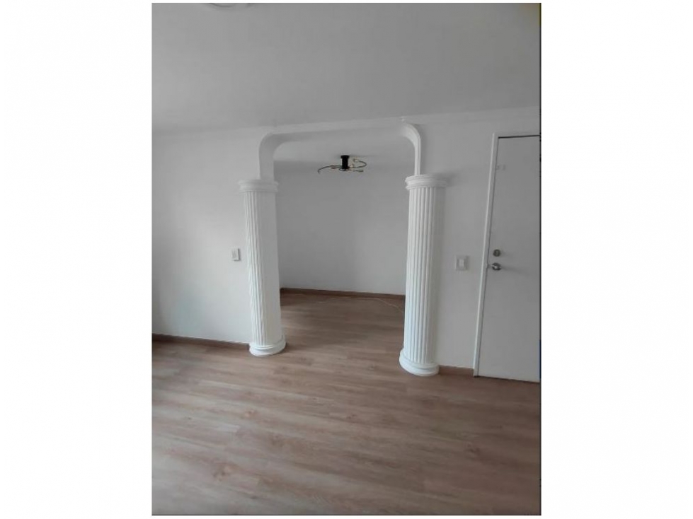 Apartamento en venta en El Poblado, Medellín · foto 4 de 8