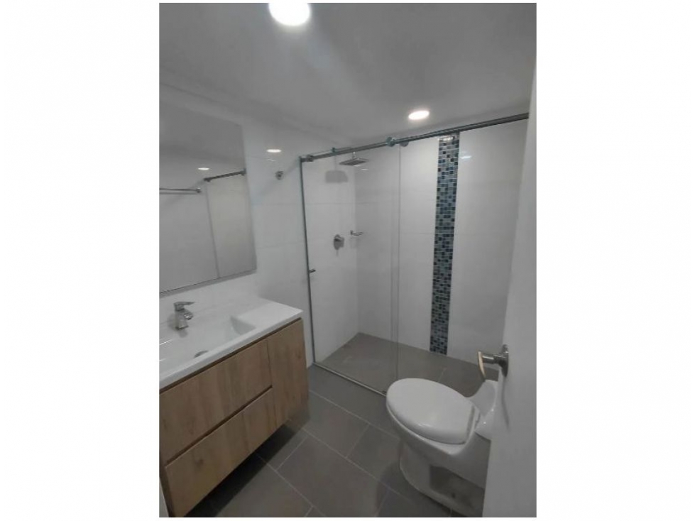 Apartamento en venta en El Poblado, Medellín · foto 6 de 8