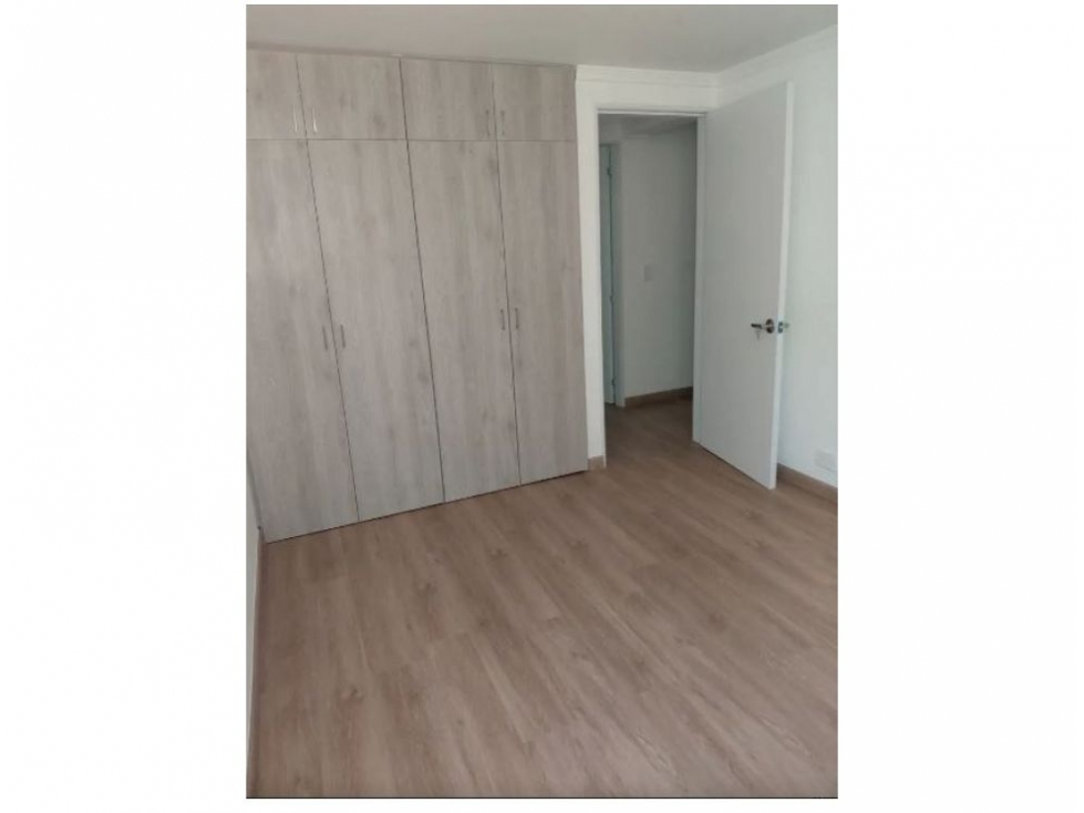 Apartamento en venta en El Poblado, Medellín · foto 7 de 8