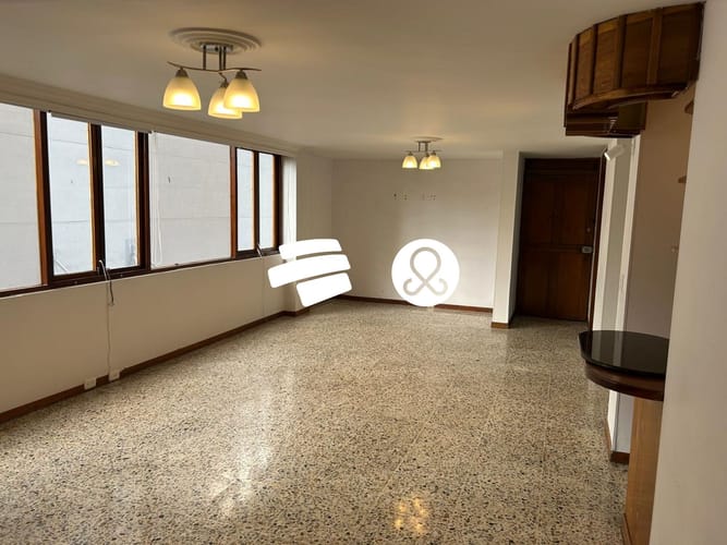 Apartamento de 3 alcobas en venta en El Poblado, Medellín, 135 m² · foto 3 de 10
