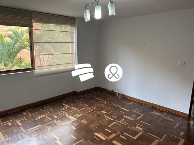Apartamento de 3 alcobas en venta en El Poblado, Medellín, 135 m² · foto 7 de 10