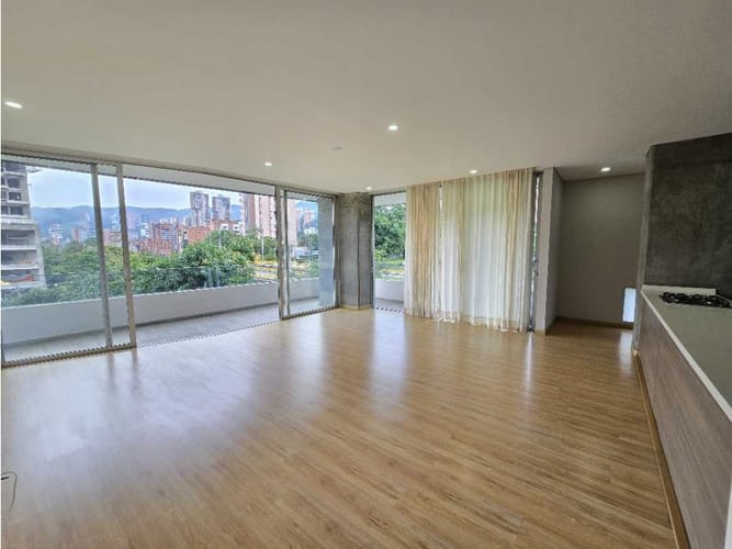 Apartamento de 2 alcobas en venta en Los Parra, Medellín, 143 m² · foto 3 de 15