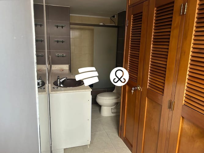 Apartamento de 3 alcobas en venta en El Poblado, Medellín, 135 m² · foto 8 de 10