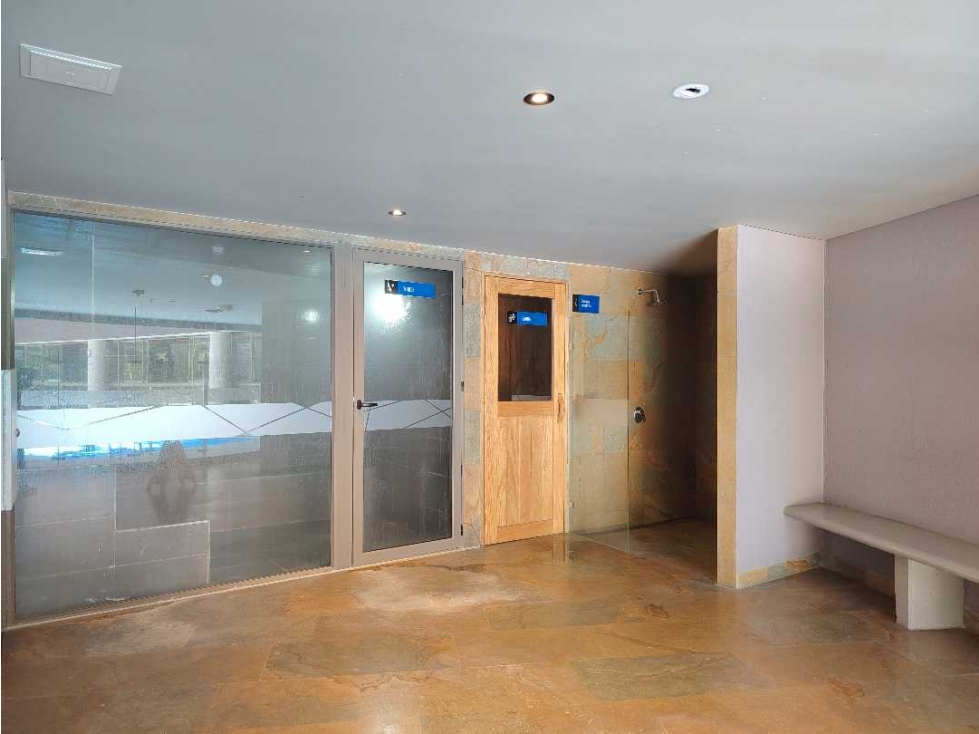 Apartamento en arriendo en Los Naranjos, Medellín · foto 5 de 24