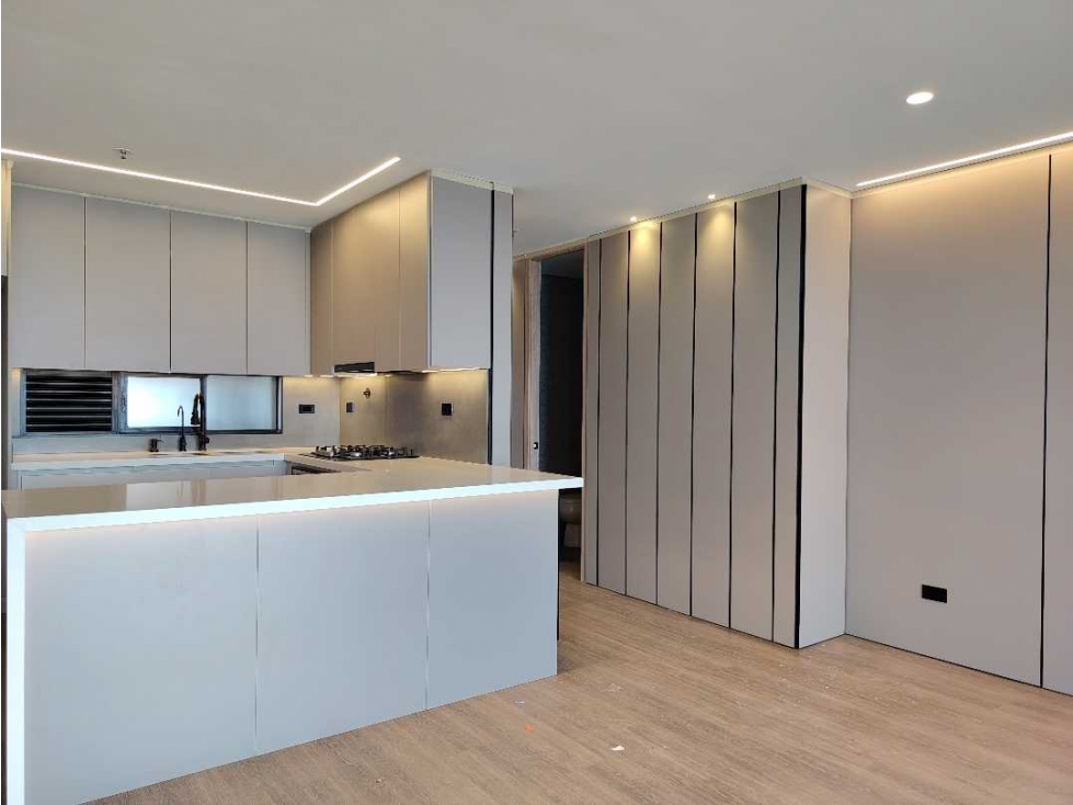Apartamento en arriendo en Los Naranjos, Medellín · foto 13 de 24