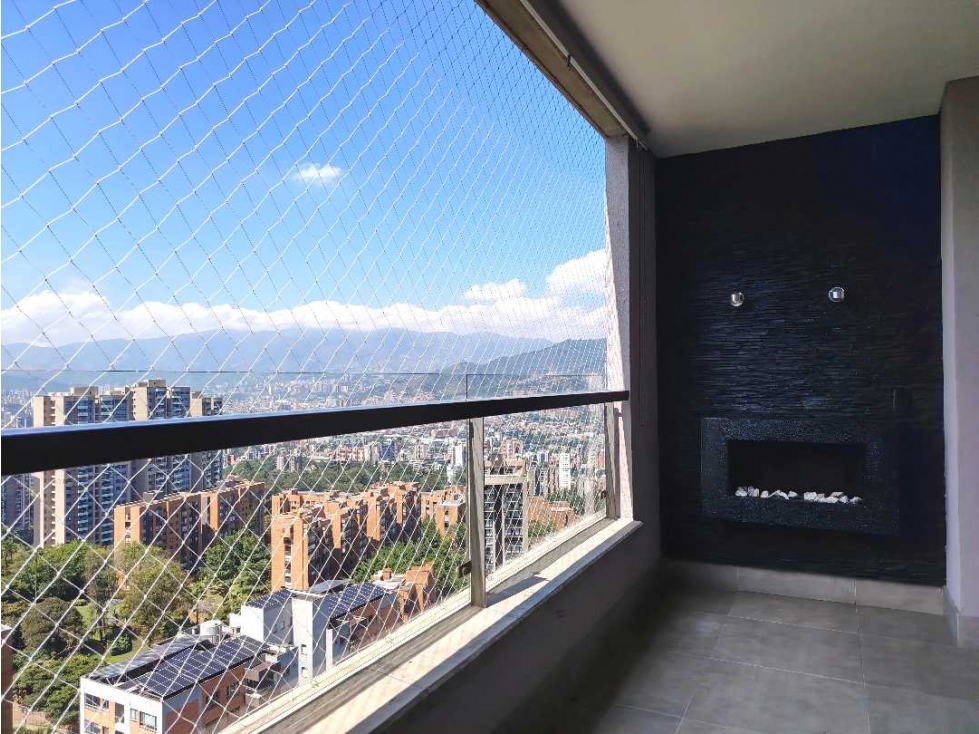 Apartamento en arriendo en Los Naranjos, Medellín · foto 23 de 24