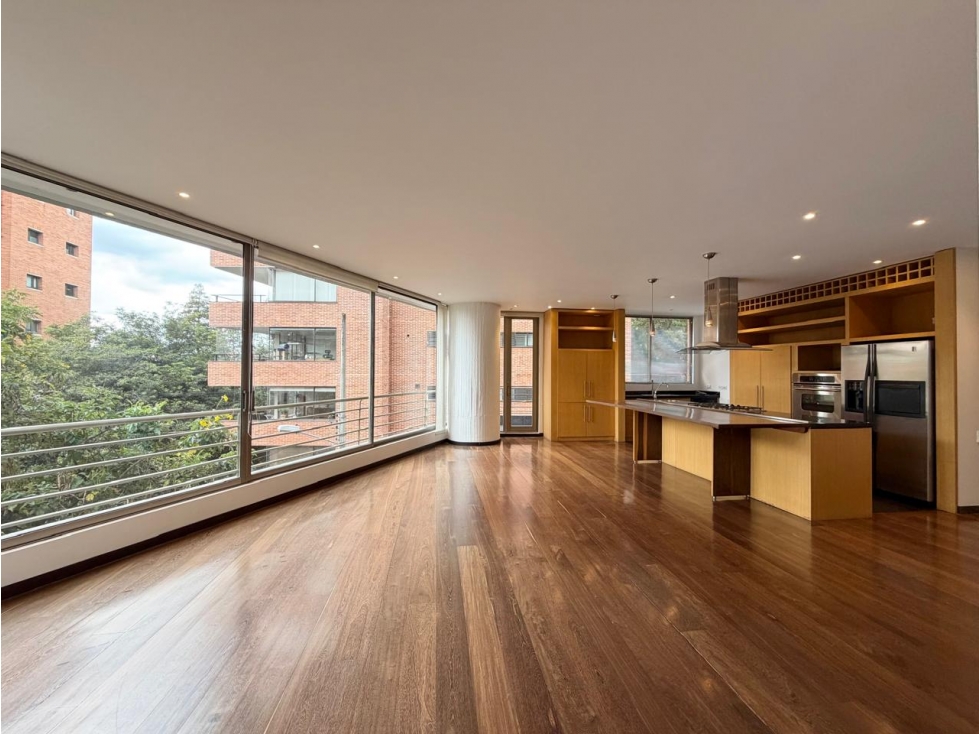 Apartamento en venta en Los Rosales, Bogotá · foto 3 de 14