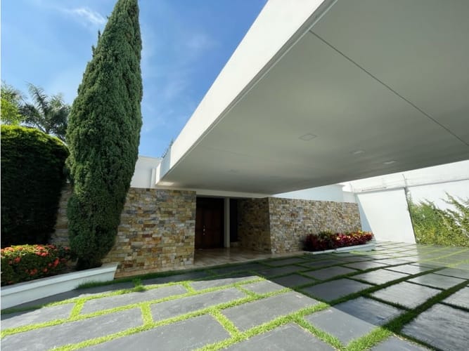 Casa de 5 alcobas en venta en La Morada, Cali, 1100 m² · foto 2 de 24