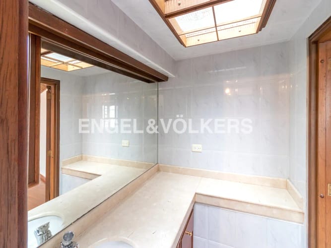 Casa de 3 alcobas en venta en Santa Barbara Alta, Bogotá, 345 m² · foto 15 de 16
