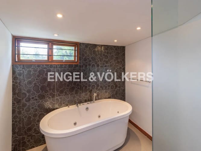 Casa de 3 alcobas en venta en Santa Barbara Alta, Bogotá, 345 m² · foto 10 de 16