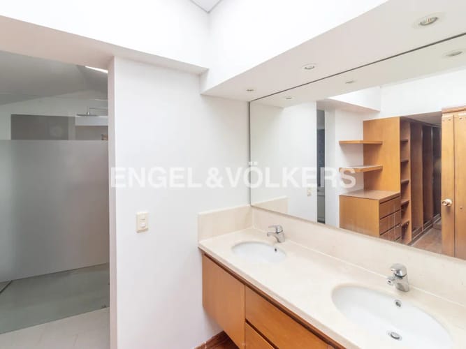 Casa de 3 alcobas en venta en Santa Barbara Alta, Bogotá, 345 m² · foto 9 de 16