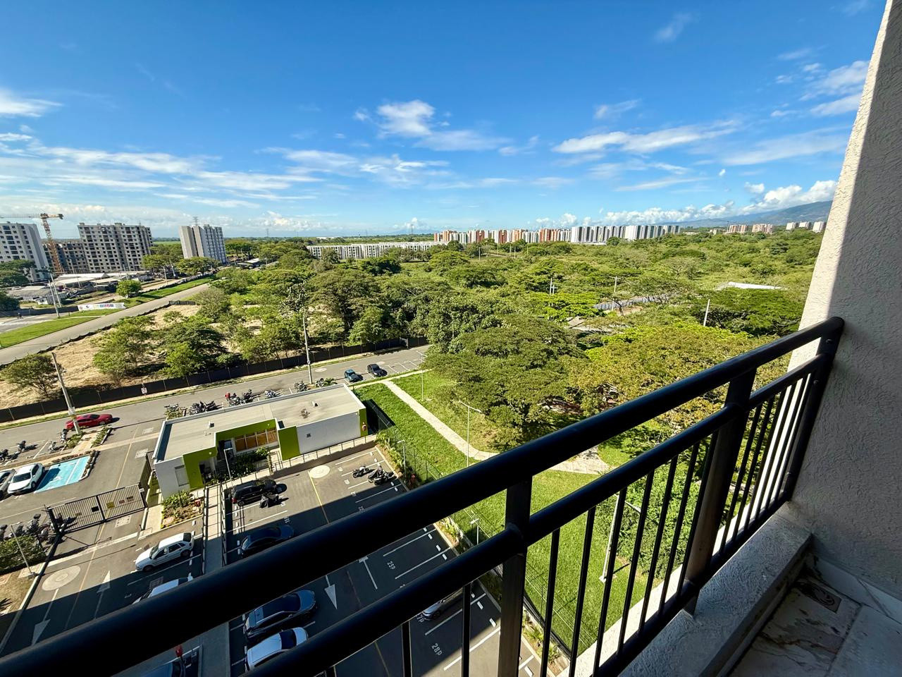 Apartamento en arriendo en Bochalema, Cali · foto 3 de 13
