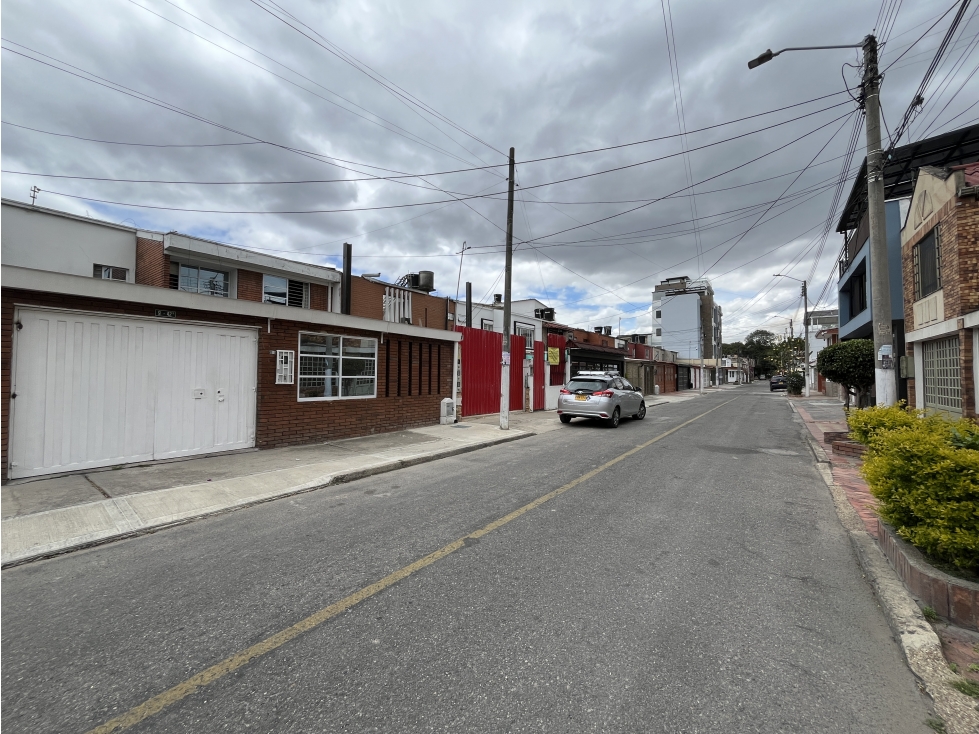 Casa en venta en Ciudad Montes, Bogotá · foto 3 de 24