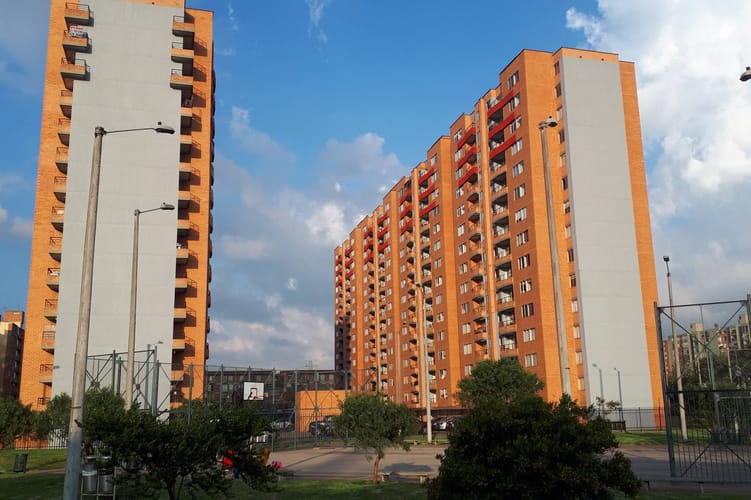 Apartamento de 3 alcobas en venta en Fontibon, Bogotá, 76 m² · foto 2 de 20