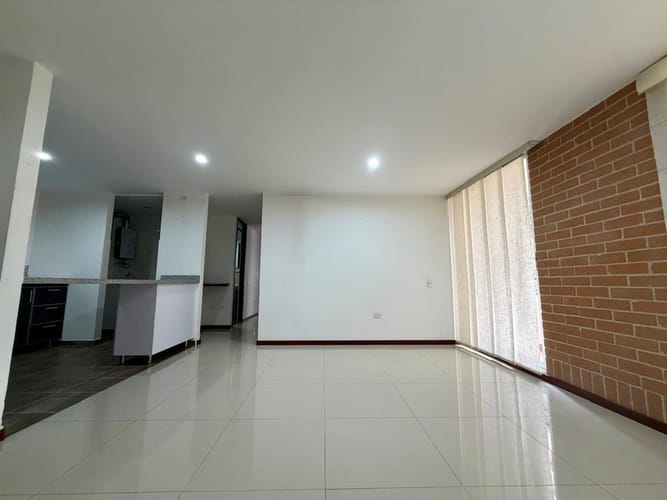 Apartamento de 3 alcobas en venta en Balcones Del Este, Pasto, 72 m² · foto 3 de 4