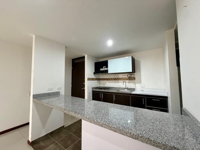 Apartamento de 3 alcobas en venta en Balcones Del Este, Pasto, 72 m² · foto 4 de 4