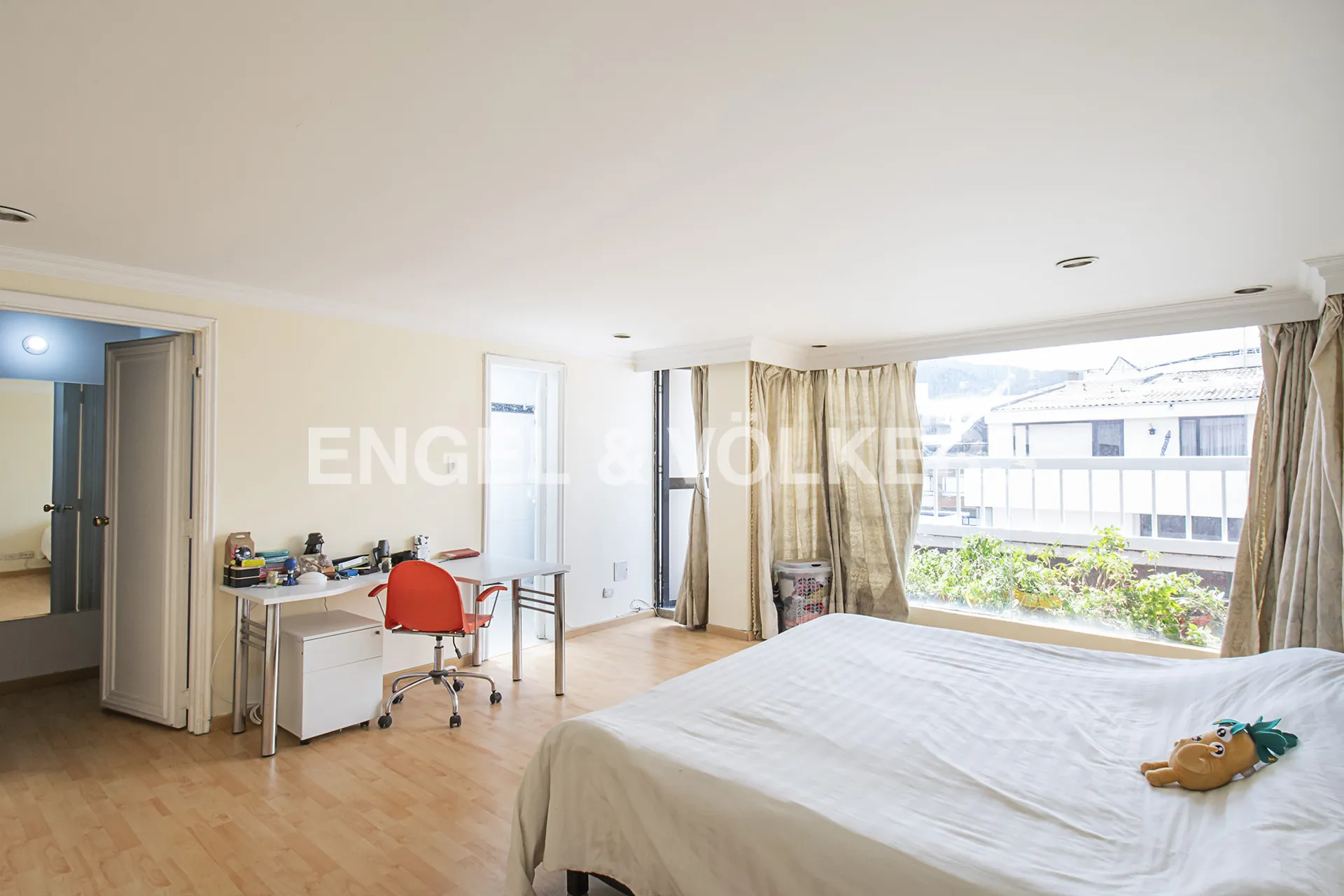 Apartamento en venta en Santa Barbara Central, Bogotá · foto 7 de 11