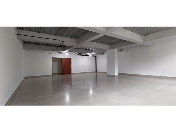 Oficina en arriendo en El Castillo, Medellín, 420 m² · foto 9 de 24