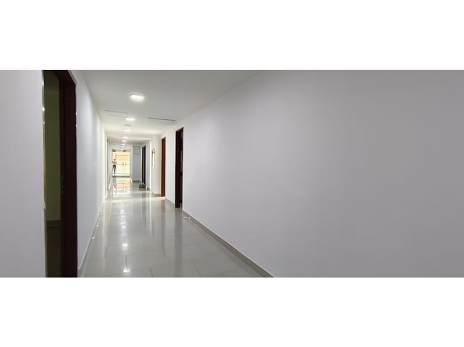 Oficina en arriendo en El Castillo, Medellín, 420 m² · foto 10 de 24