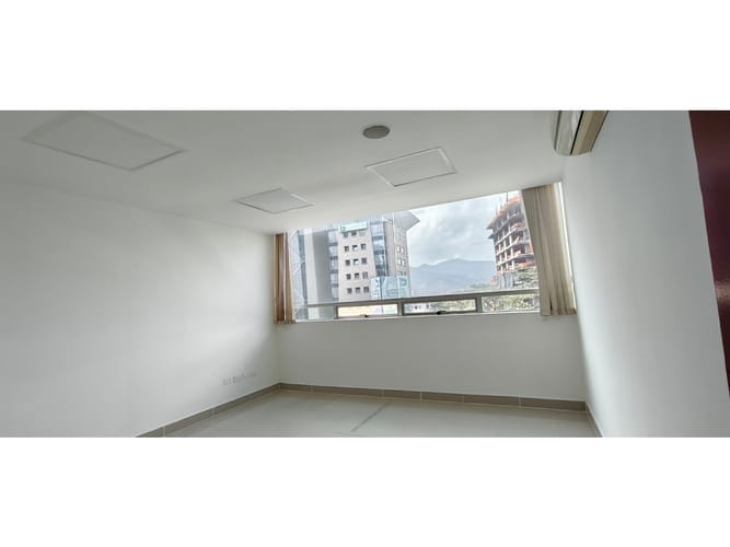 Oficina en arriendo en El Castillo, Medellín, 420 m² · foto 16 de 24