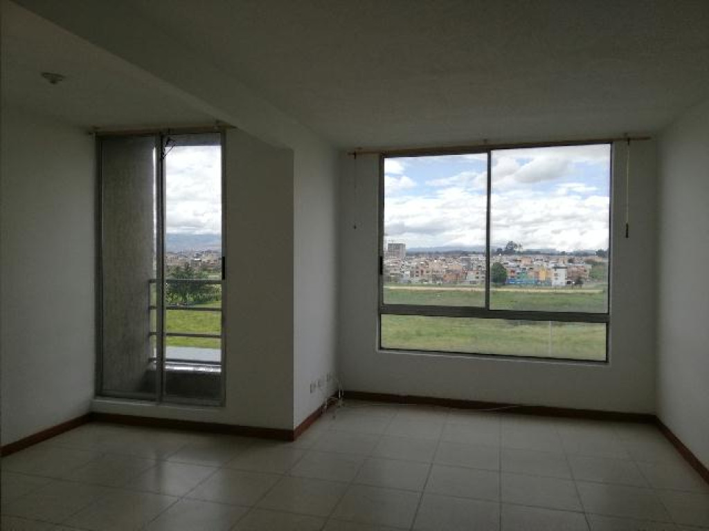 Apartamento en venta en Villas De Granada, Bogotá · foto 2 de 7