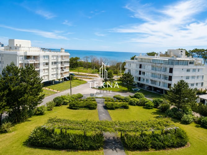 Apartamento en Venta, Mansa, Punta del Este, 2 Dormitorios.