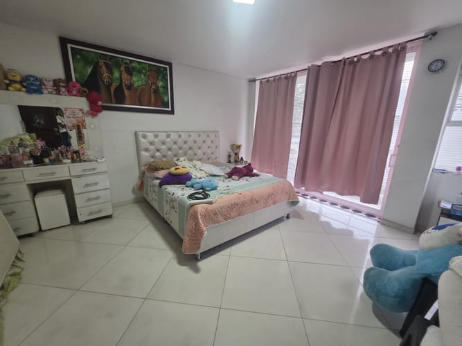 Casa de 6 alcobas en venta en La Hacienda, Cali, 320 m² · foto 14 de 24